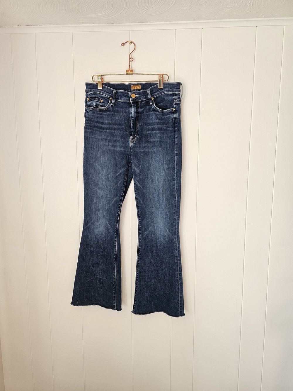 MOTHER Denim The Weekender Fray Teaming Up Petite Short Length